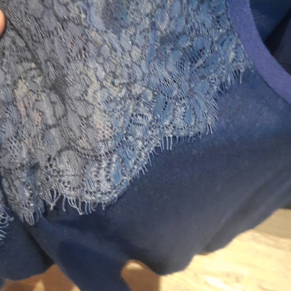 Tshirt - Picture 3 of 3